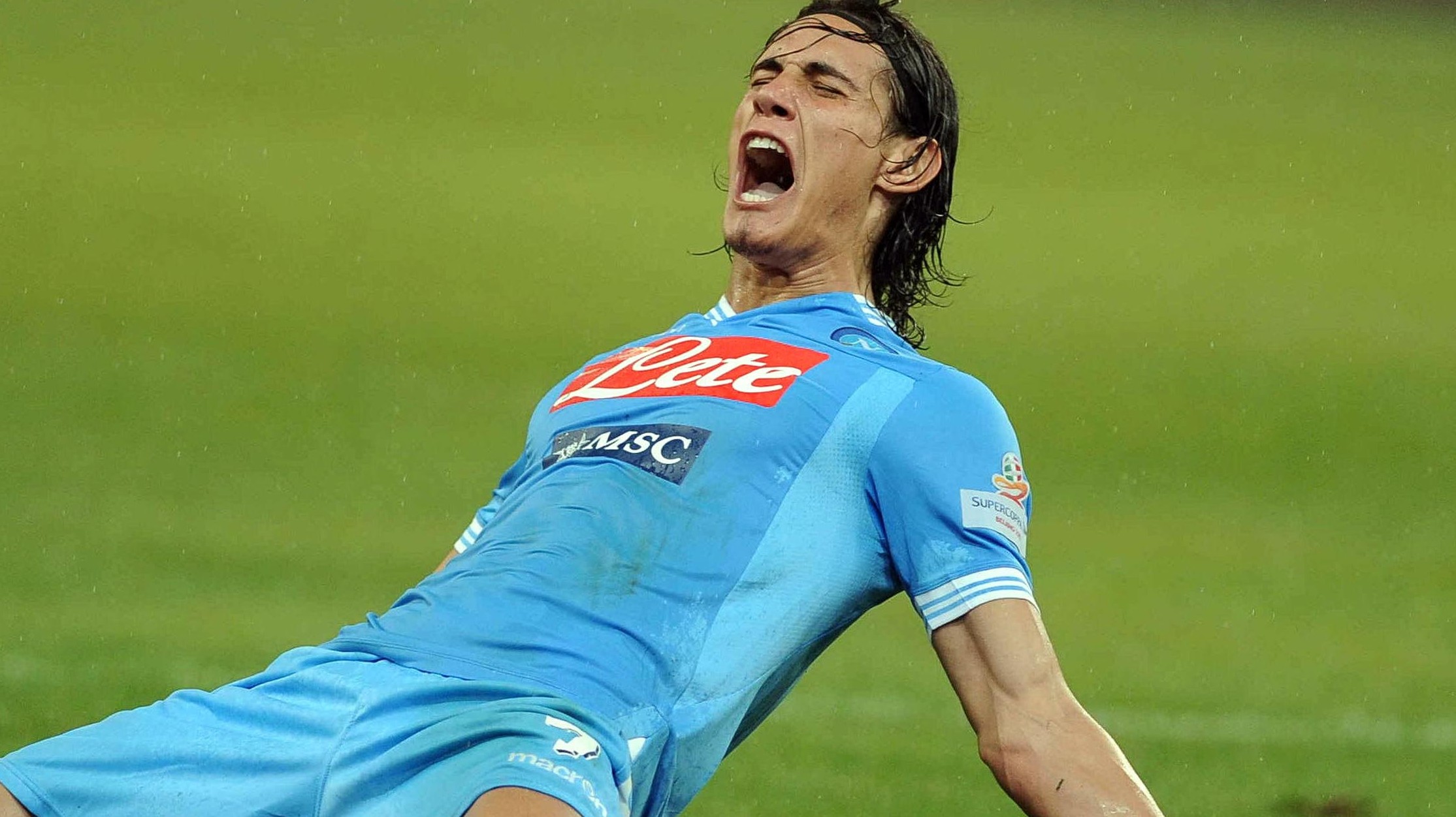 "Cavani torna a Napoli: verrà presentato sabato prima di Napoli - Milan"