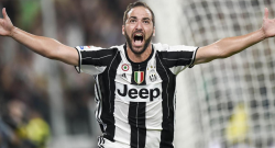 Genoa-Juventus, entra Higuain: i genoani cantano "Napoli, Napoli" [VIDEO]