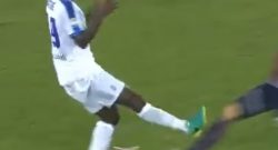 Crotone-Atalanta, fallo horror di Kessie: espulso, salta il Napoli [VIDEO]