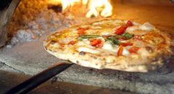 "Vogliamo 45 pizze": la strana chiamata dal San Paolo subito dopo la partita