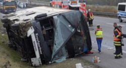 In autostrada si ribalta il pullman dei tifosi della squadra di Serie B: ecco le loro condizioni