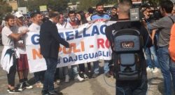 FOTO ESCLUSIVE - Corteo al San Paolo, tifosi chiedono il gemellaggio Napoli-Roma