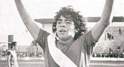 FOTO - 40 anni fa l'esordio di Diego: quel tunnel al primo minuto che cambiò il calcio!