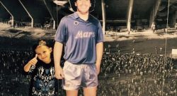Foto - La famiglia Reina pazza di Napoli, ecco la foto di Luca accanto a "Maradona"