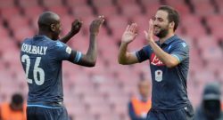 Ignorarlo è quasi impossibile: Callejon e Koulibaly, che stoccate al Pipita!