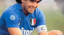 Foto - Zazzaroni tweet stupendo per Maradona, un follower lo attacca e lui risponde così...