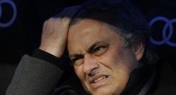 L'inferno di Mourinho: "Vivo in hotel, senza famiglia e braccato dai paparazzi. Non so cucinare e al ristorante..."