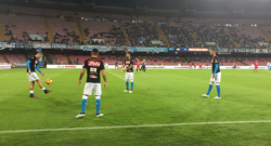 FOTO - Manca poco a Napoli-Empoli, gli azzurri in campo per il riscaldamento
