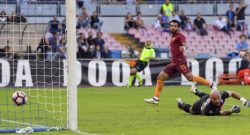 Reina preoccupa, De Laurentiis pensa al futuro: 3 portieri italiani e 3 stranieri. Piace l'enfant prodige del Tolosa