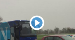 VIDEO - Allenamento concluso per il Napoli ad Udine, condizioni atmosferiche difficili