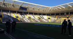Il Napoli espugna il campo dell'Udinese, ma a fine gara avviene un episodio vergognoso
