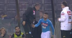 FOTO - Sarri lo sostituisce, Insigne si avvicina e gli sussurra qualcosa: svelato il labile di Lorenzo