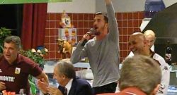 VIDEO - Valdifiori scatenato, l'ex Napoli fa partire il coro: "Chi non salta è juventino"