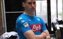 FOTO - Clamoroso Livakovic: posa già in maglia azzurra! Eccolo a casa con Rog