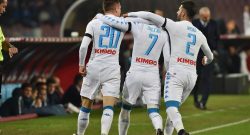 VIDEO LIVE - Ecco il Napoli in partenza per Lisbona, sale la febbre Champions!