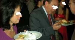 Si fingono giornalisti per mangiare gratuitamente ai buffet, è "la banda della tartina"