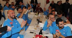 ADL regala una Playstation ai giocatori: "Ma il gol di Dries non riusciamo a farlo nemmeno a Fifa..."