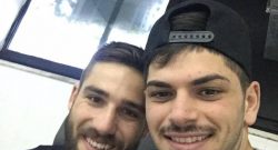 FOTO - Primo selfie da Castel Volturno: Pavoletti in posa con la divisa d'allenamento