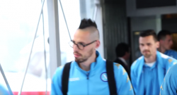 Napoli verso Madrid, le emozioni del viaggio degli azzurri [VIDEO]