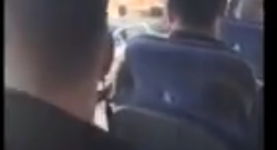 Tifosi in delirio a Capodichino all'arrivo del Napoli: "E mo'?", giocatori increduli [VIDEO]