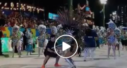 Maradona si scatena al carnevale di Corrientes [VIDEO]