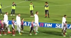 "Sei una...", tifoso napoletano offende Higuain a Crotone: ecco la sua reazione [VIDEO]