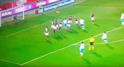 Bologna 0-3 Napoli: punizione perfetta di Mertens, traiettoria incredibile [VIDEO]