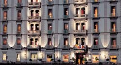 Juve, cordone di sicurezza rinforzato: Higuain e i due bodyguard per piano