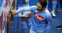 Cambia l'ingresso in campo delle squadre, ma che fine faranno i santini?