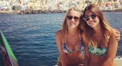 Lady Mertens pubblica una foto da Ibiza, i tifosi del Napoli la rimproverano [FOTO]
