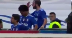 Mistero Higuain, a fine gara dopo aver lasciato il campo manda un bacio: a chi era rivolto? [VIDEO]