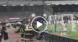 Il Pipita e il freddo abbraccio con Reina, poi Insigne va sotto la curva per saltare con i tifosi [VIDEO]