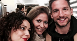 Altro che addio al Napoli! Mertens a San Pasquale tra tifosi e canzoni di Pino Daniele