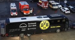 Borussia sotto attacco, quello che hanno fatto i tifosi è senza precedenti: gesto meraviglioso