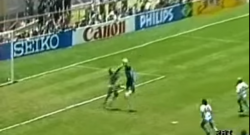 Incredibile - Al Madrigal un gol di mano alla Maradona nei minuti di recupero [VIDEO]