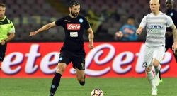 Il Napoli ha già comprato gli eredi di Albiol, ma lui non vuole abdicare