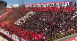 I tifosi foggiani continuano ad intonare cori sul Vesuvio: una vergogna infinita [VIDEO]