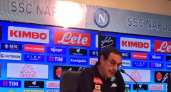 Sarri: "Felice per il rinnovo di Dries, ma penso solo alla Fiorentina. Sul sogno scudetto e Ancelotti..."