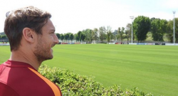 Mistero Totti: "Da lunedì sono pronto a ripartire. Sono pronto per una nuova sfida"