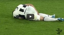 Glik lo colpisce, Higuain cade rovinosamente e scoppia a piangere. Juve in ansia [VIDE]