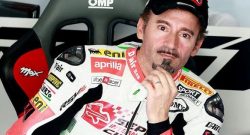 Brutto incidente per Max Biaggi, è in gravi condizioni: le ultimissime