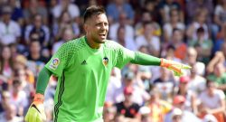 Diego Alves vuole il Napoli, è testa a testa con Neto