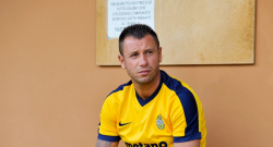 Cassano precisa: "Non giocherò più a calcio, la mia priorità è la famiglia"