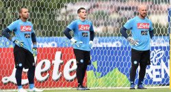 MATTINO - Reina unico a non sorridere, umore lontano da quello dei giorni migliori