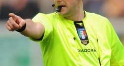 "Sì, sono gay". Noto arbitro inglese non si nasconde: "L'omofobia è ancora un problema"