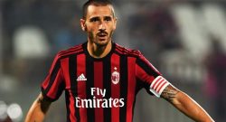 Clamoroso episodio da VAR, Bonucci provoca un rigore: per l'arbitro è tutto regolare [VIDEO]