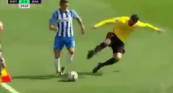 Che fallaccio per un ex Napoli, poteva stroncargli la carriera! Poi le scuse" [VIDEO]