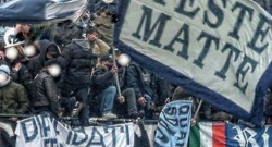 Chiesa gremita e cori da stadio per l’ultimo saluto a “Giggione” [VIDEO]