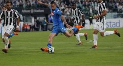 Hamsik ci crede: "Semplicemente fantastica l'eccitazione pre-Torino! Ora vogliamo vincerle tutte e sperare in un loro passo falso"