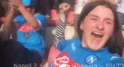 SPAZIONAPOLI - Napoli-Chievo fa il giro del mondo, la tifosa inglese pazza di gioia al gol di Diawara!
